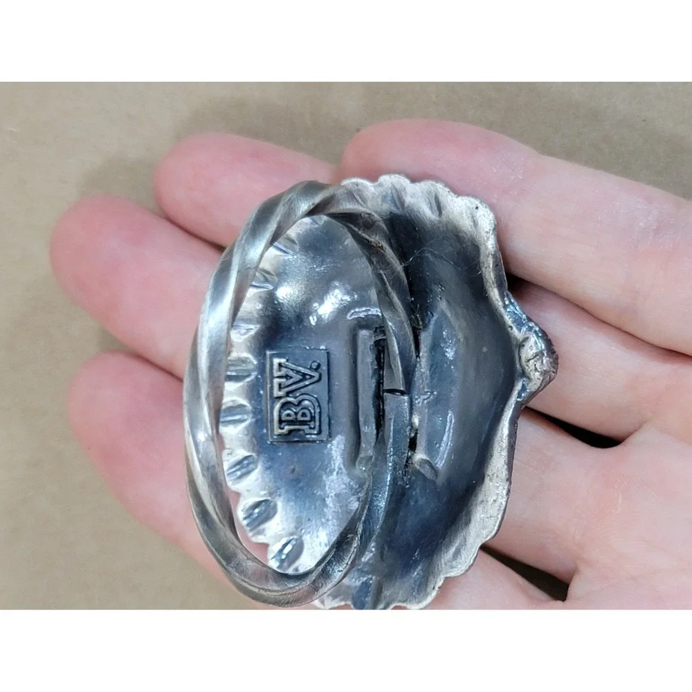 Vintage BV Scallop Seashell Statement Ring Antiqued Silver Tone Twisted Band